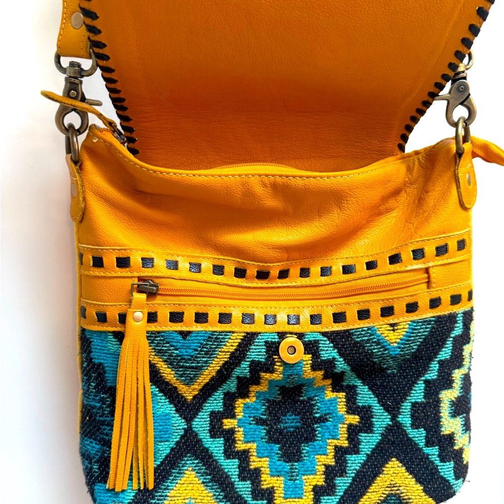 Beautiful Yellow and Black Patterned Boho Women's Bag - Picture 13 of 16